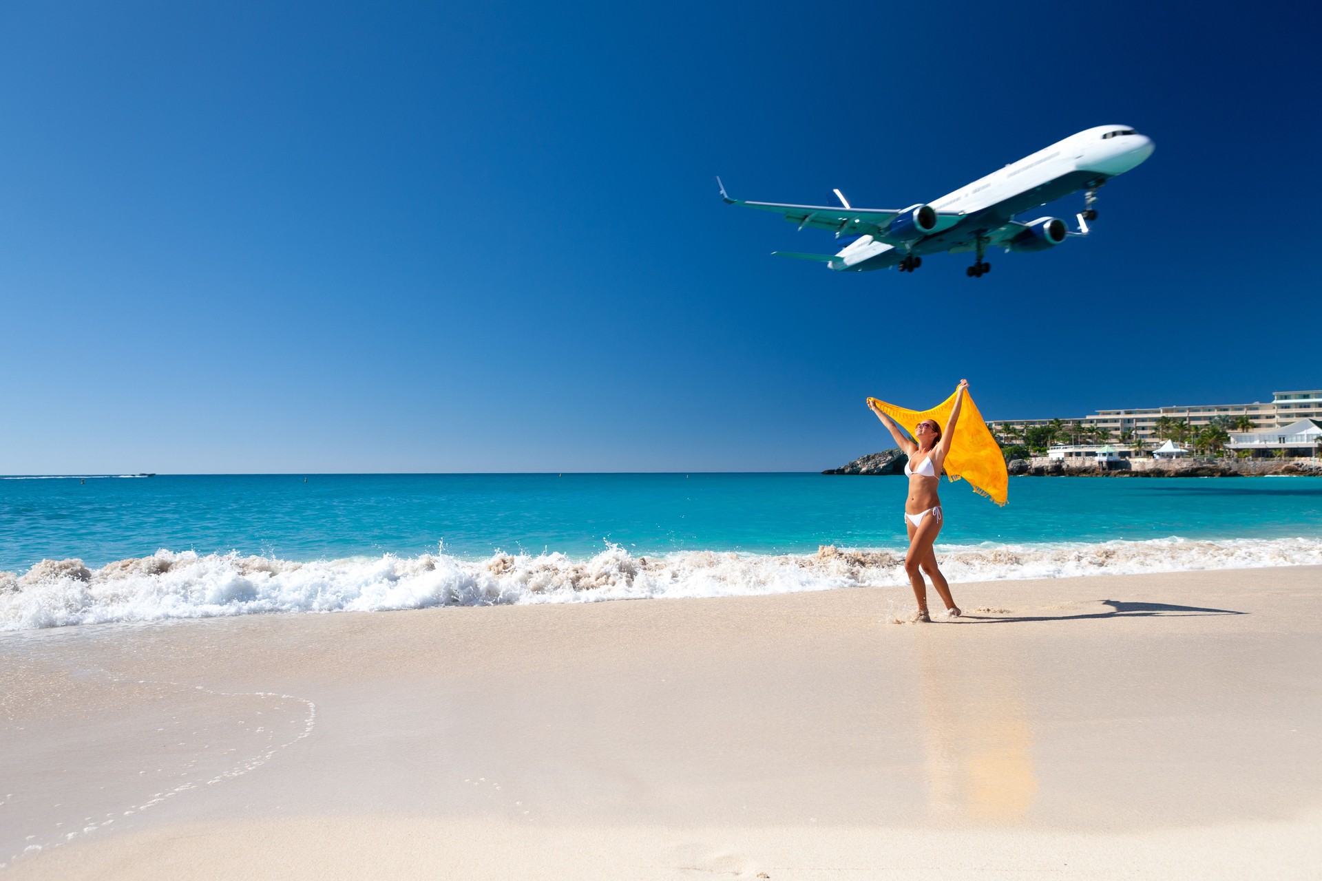 happy woman free of flying phobia 